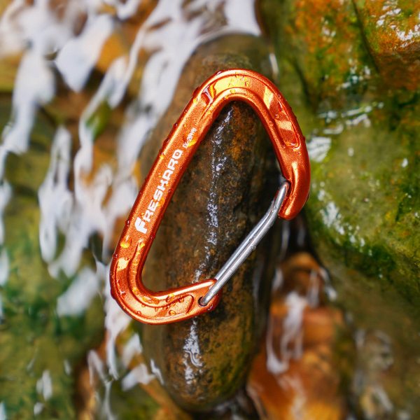 8kn wiregate carabiner orange on the rocks