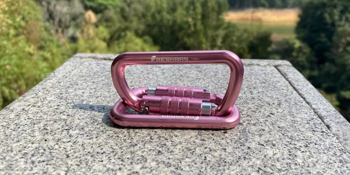 12kN Screw Lock Carabiner Pink 2pack